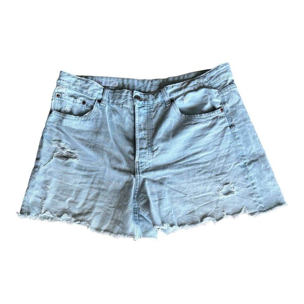 ZARA Light Wash Distressed Denim Shorts High Rise Raw Hem Size 12